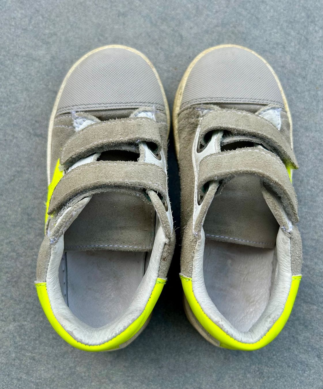 Schuhe für Jungen: Halbschuh/Turnschuh Clic, Grösse 25 – Gebraucht aus Riedholz von Abendsonne 1