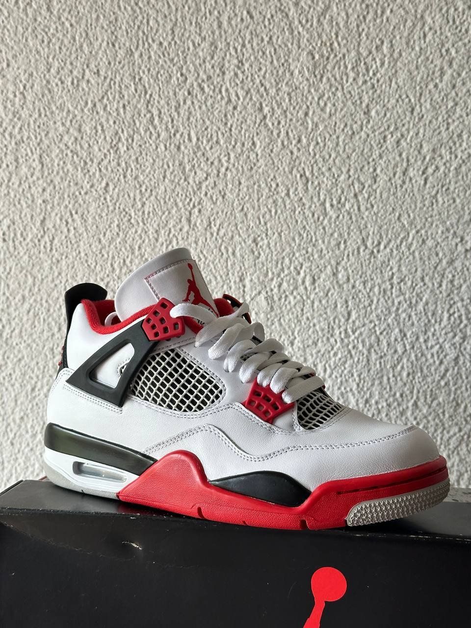 Scarpe da uomo: Jordan 4 Retro OG Fire Red 2020 – Nuovo e nell'imballaggio originale da Schaffhausen venduto da mog_9m9g 2