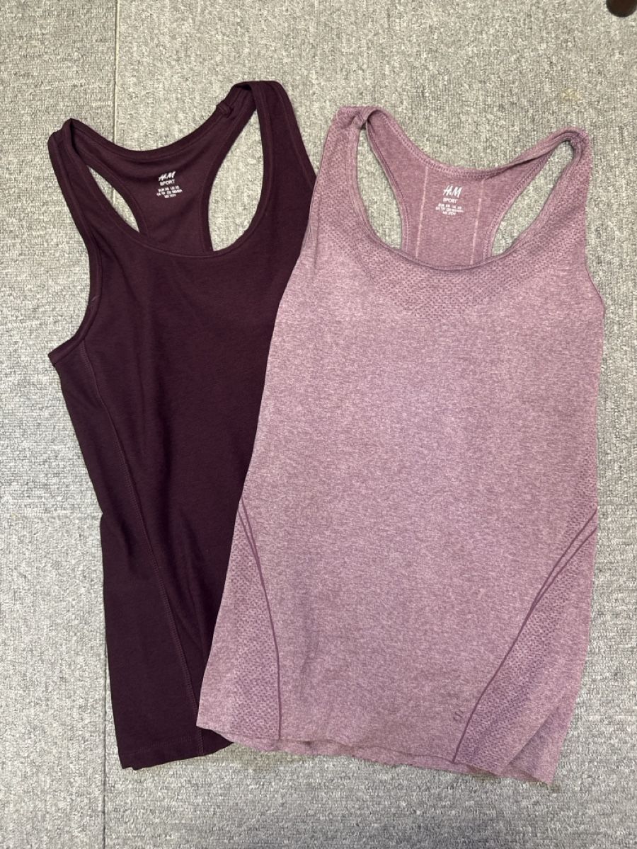 H&M Top: zwei h&m sport-tanktops, grösse xs – Usato da Goldach venduto da Pw1427