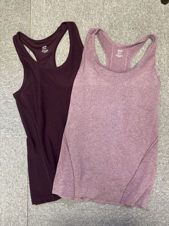 zwei h&m sport-tanktops, grösse xs