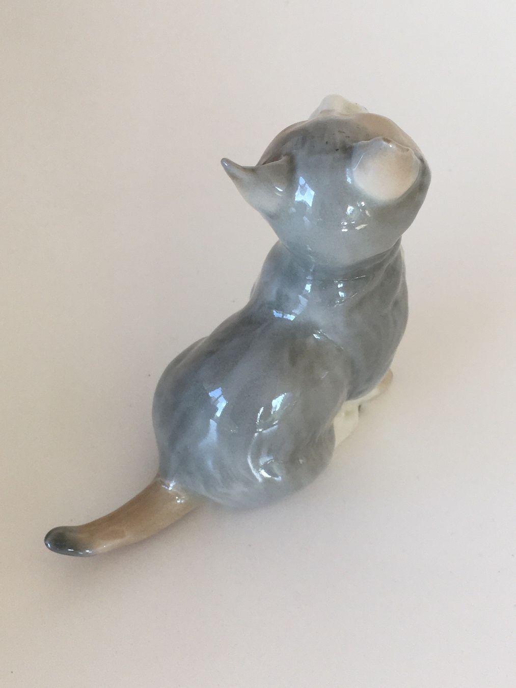 Statuette: Antike Porzellan Katze – Usato da zürich venduto da Cf8000 1