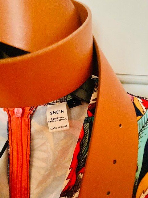Shein Tute: Jumpsuit Khalo von Shein – Usato da Aarau venduto da dansun 1