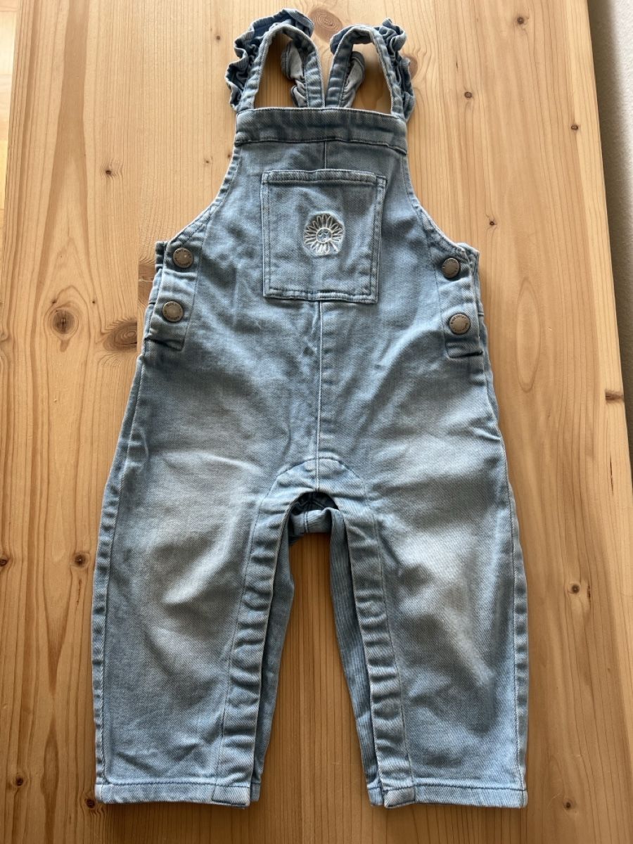 Naturaline Hosen: Herzige Latzhose Mädchen Denim Grösse 80  – Gebraucht aus Wetzikon ZH von cyb_7y78