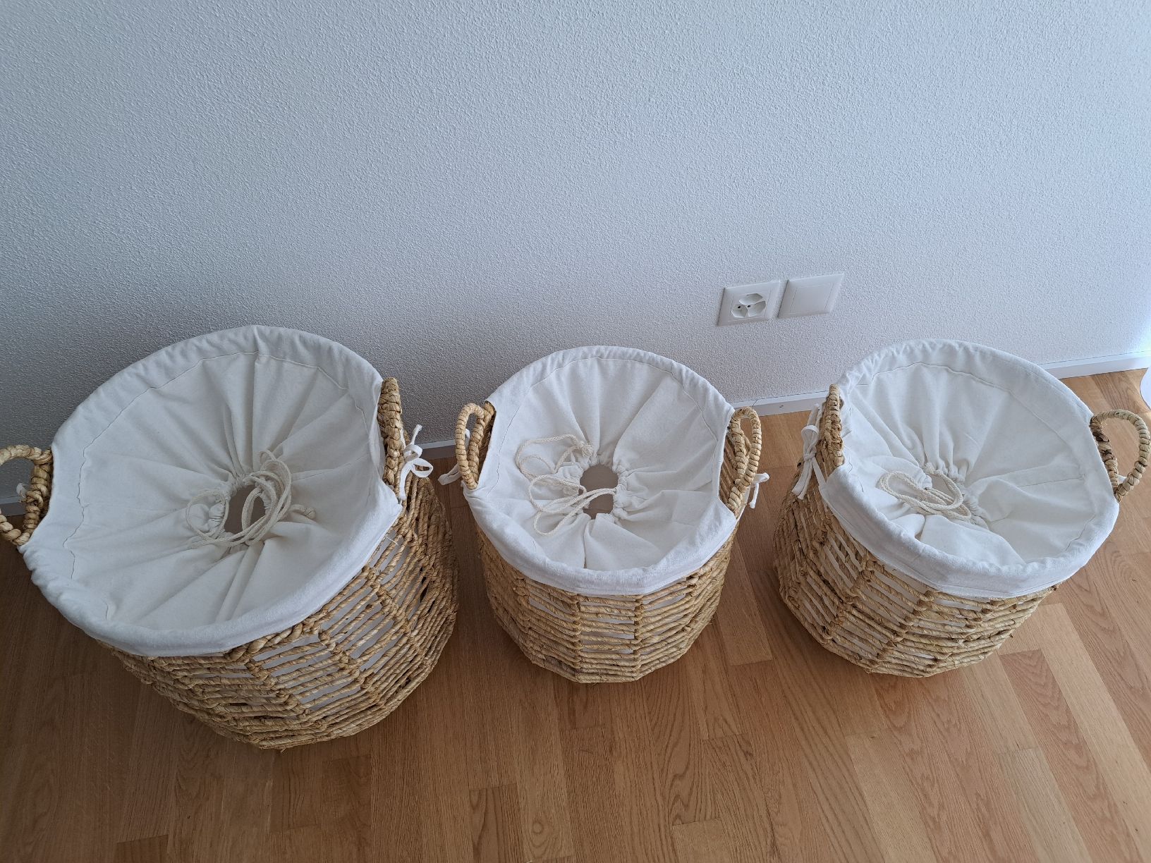 Livique Cesti per biancheria: Einzelner grosser Wäschekorb Skandistyle Bast – Usato da Liestal venduto da yas_c9yg 2