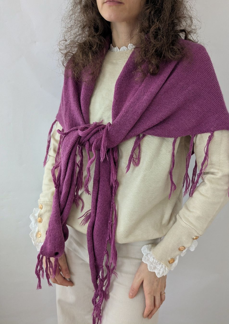 Foulard & Sciarpe: Lila Strickponcho mit Fransen – Usato da Rorschach venduto da olg_5qq2