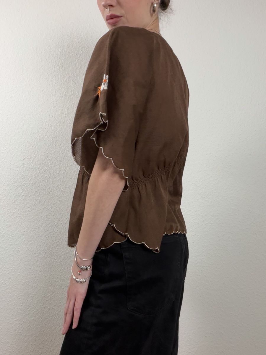 Camicette: Vintage 80s embroidered blouse  – Usato da Knonau venduto da Grapesvintage 1