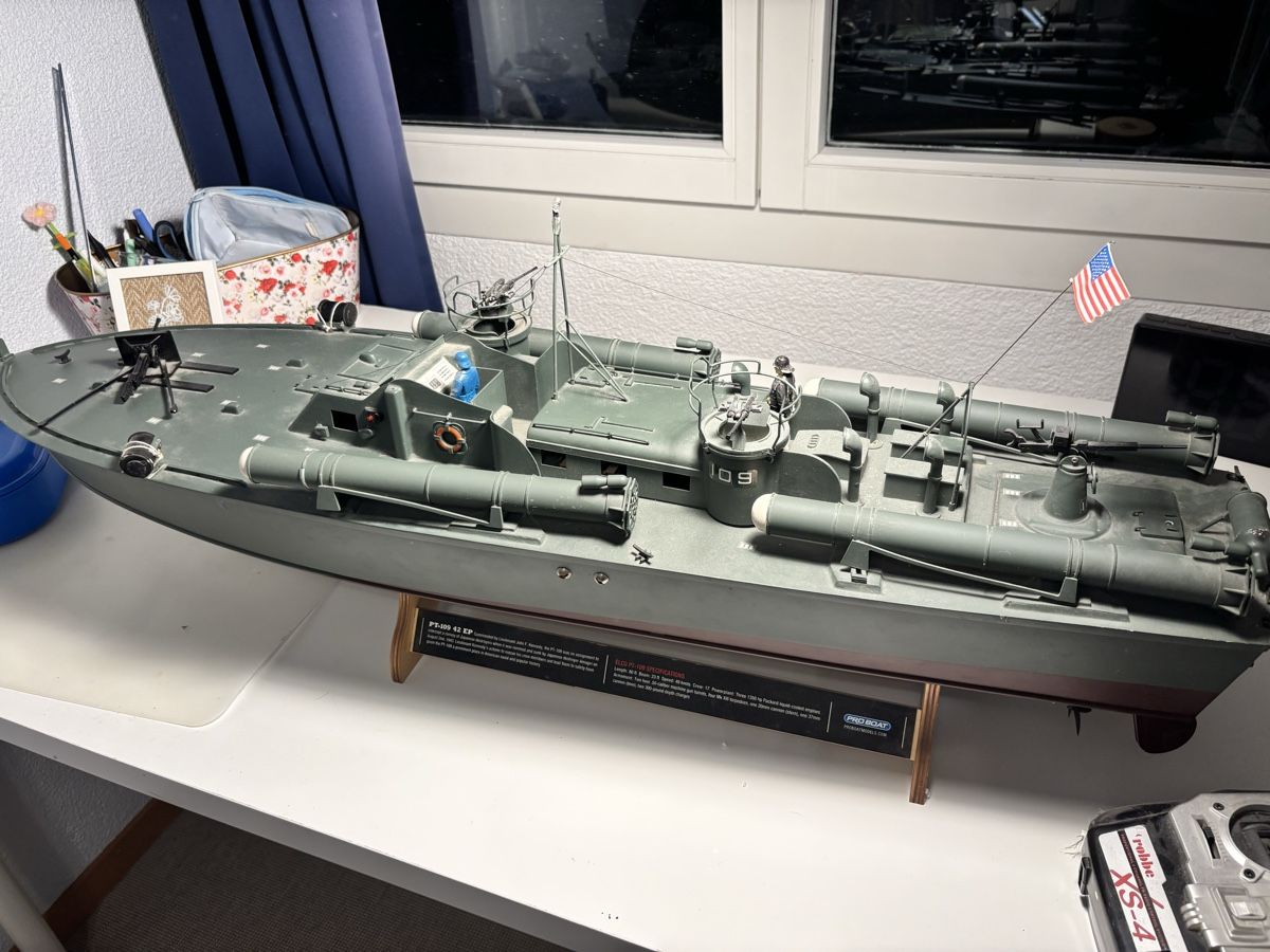 RC Kits de montage: Rc Modellschiff Amerikanischer Ubootjäger – D'occasion à Sursee par sil_hjc8