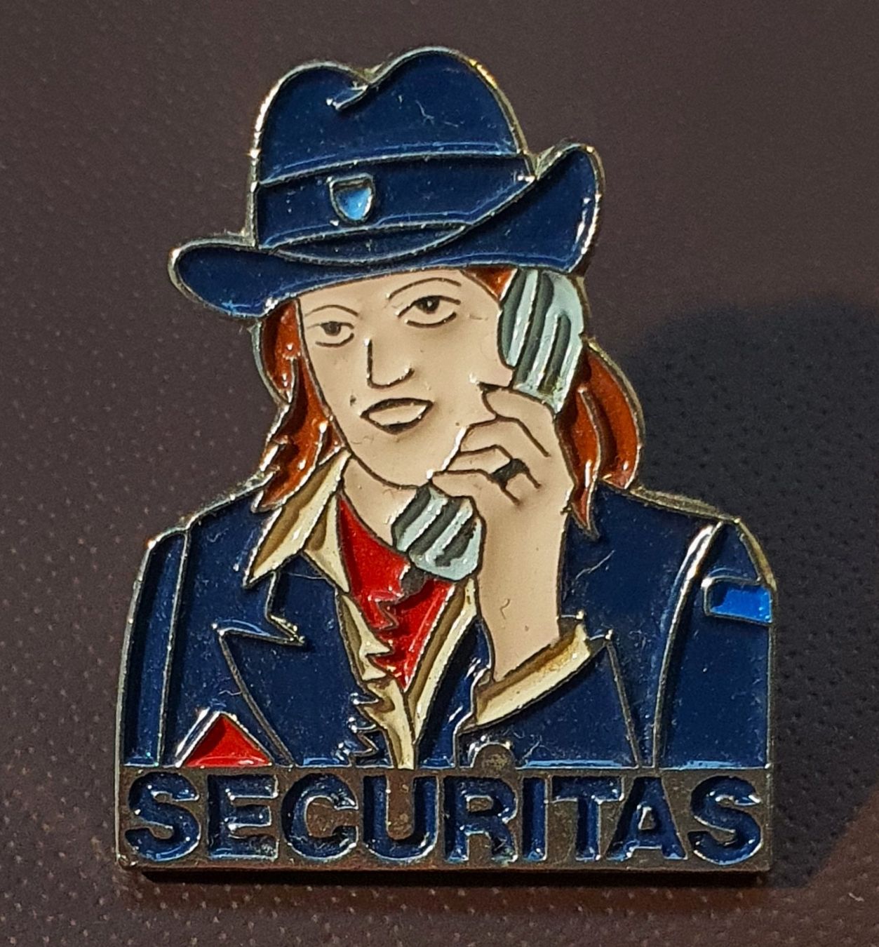 Placchette & Badge: T309 - Pin Securitas Frau / silberig – Usato da Reinach BL venduto da Boston-Verkauf