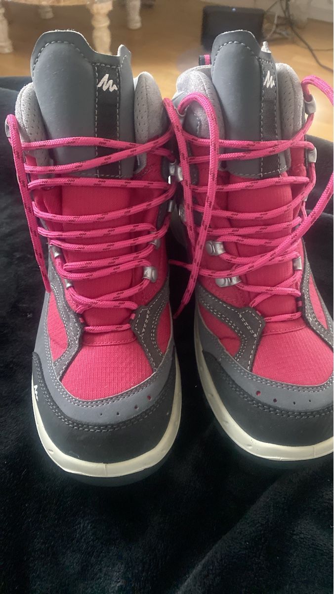 Decathlon Scarpe da donna: Quechua Hiking Boots - Size 37 – Nuovo e nell'imballaggio originale da Dietikon venduto da Tdaf33