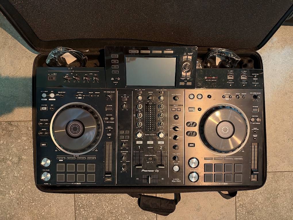 Platines de mixage: XDJ RX2 – D'occasion à Zürich par luisrafael