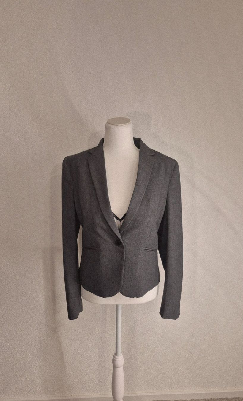 H&M Jacken: Business-Blazer, Anthrazit, H&M, Grösse 40, NEU – Neu und originalverpackt aus La Neuveville von Vestiaire_2011