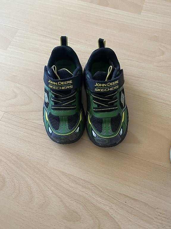 Schuhe für Jungen: Schuhe GR. 24 – Gebraucht aus Zürich von ER-