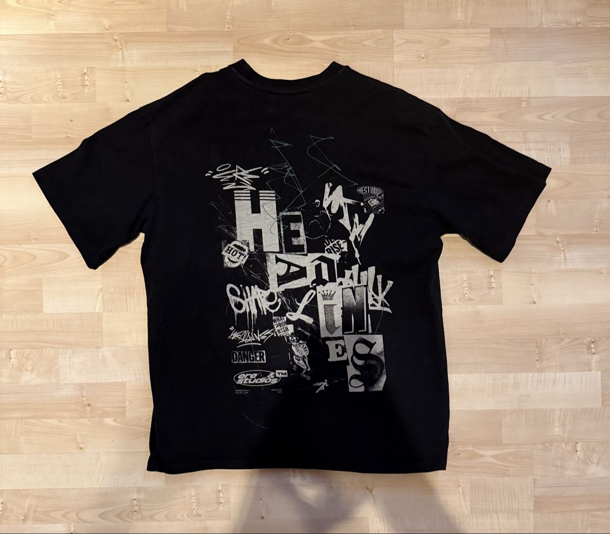 T-Shirts: Ére Studios T-Shirt – Gebraucht aus Herisau von Mattia2x 1
