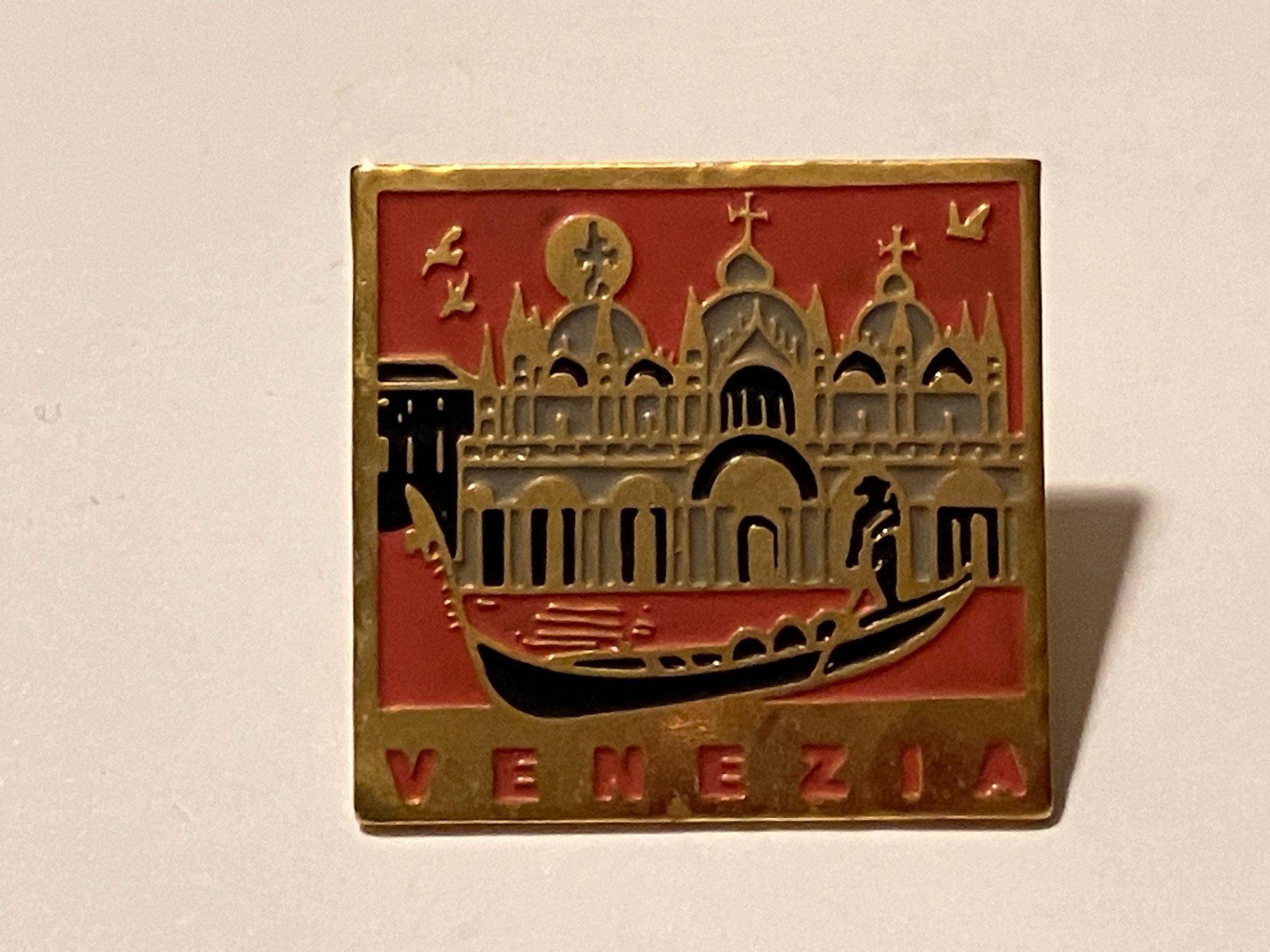 Placchette & Badge: 1 Pin Venezia – Usato da Basel venduto da djwwpp