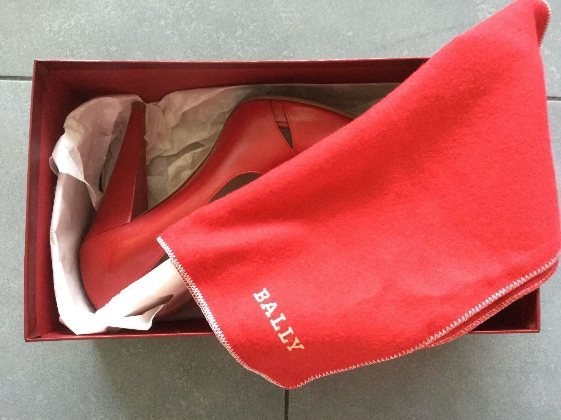 Bally Scarpe da donna: Bally Pumps rot, Gr. 37,5 – Nuovo e nell'imballaggio originale da Zürich venduto da VorlonShadow 1