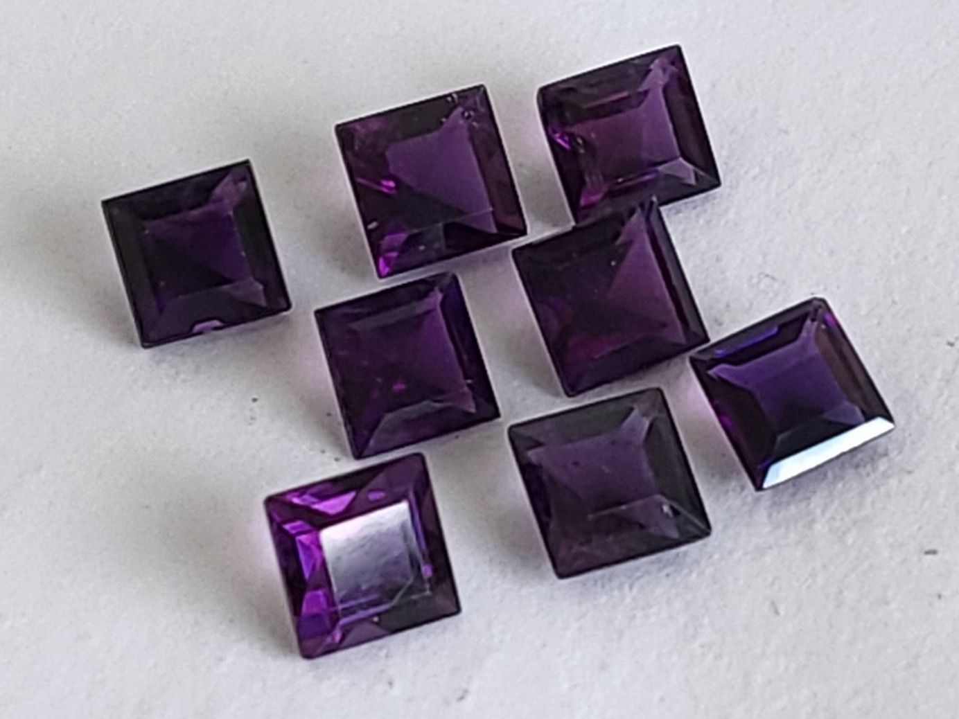 Edelsteine: Améthystes AAA square 5 x 5 mm / 0.59 ct – Neu (gemäss Beschreibung) aus La Chaux-de-Fonds von j-aime-les-gemmes 2