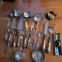 1 Lot div. spez. Bestecke