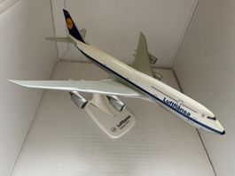Boeing 747-800 Lufthansa Modell