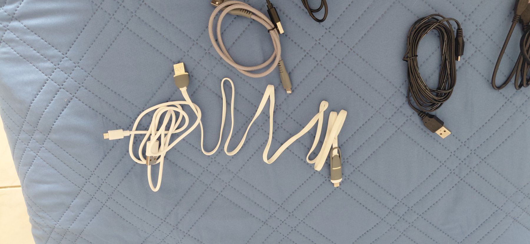 Cavi: USB Kabel – Usato da Schmitten FR venduto da Biker22 2