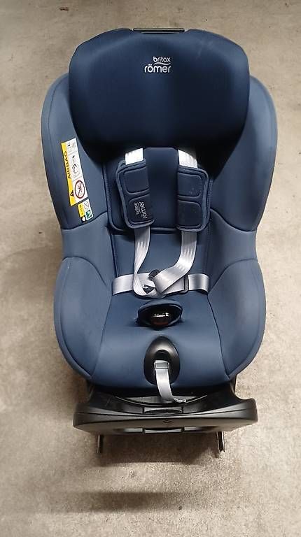 Britax Römer Seggiolini per auto: Britax Römer Dualfix M i-Size – Usato da Oberwil BL venduto da Taeh