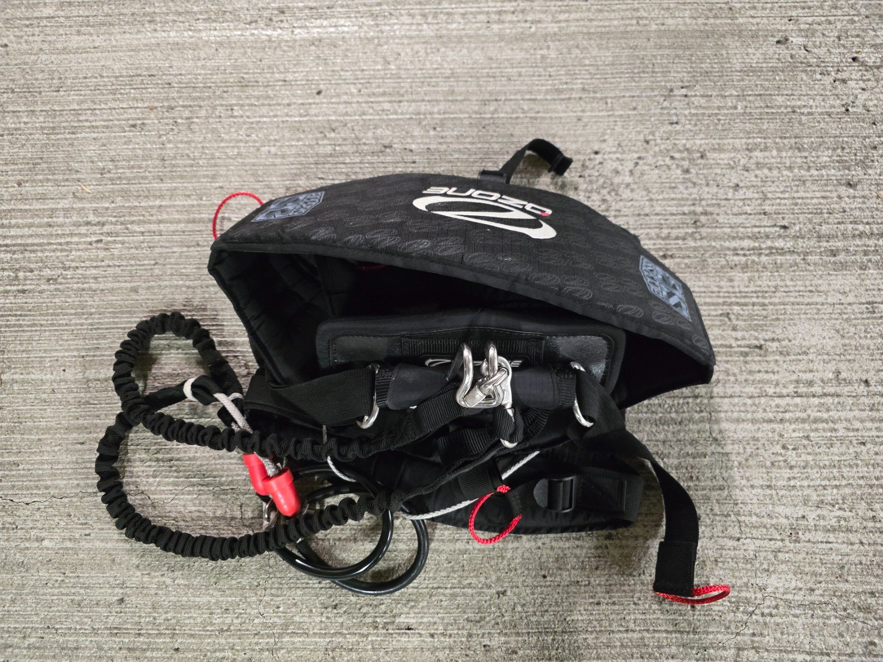 Flysurfer Aquilone: Flysurfer Quiver 5x kites + harness – Usato da Zürich venduto da Houlle 3