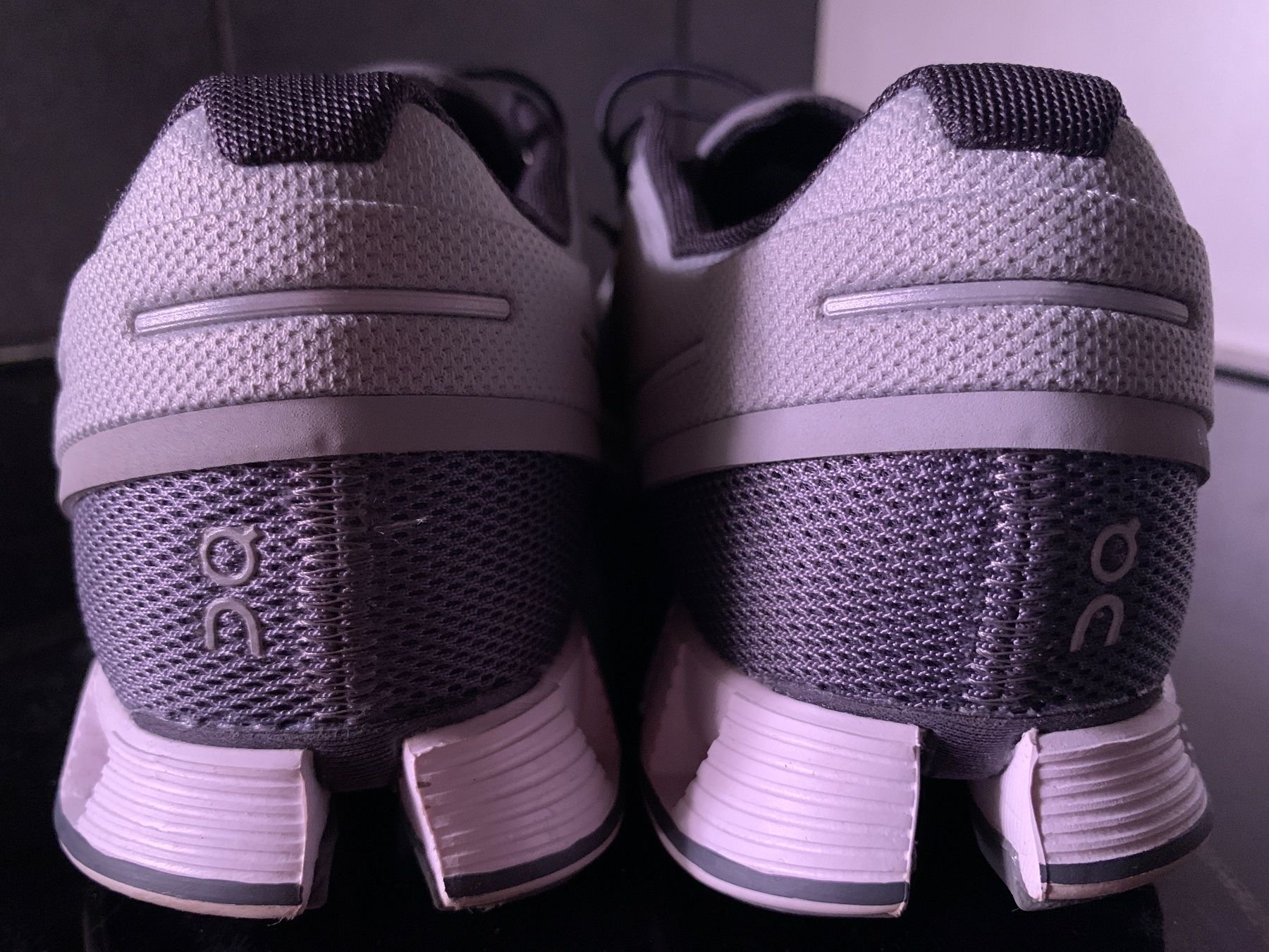 On Scarpe da donna: Laufschuh von ON Cloud 5 Gr. 40,5 – Nuovo (secondo la descrizione) da Steinebrunn venduto da Littlebird1 1