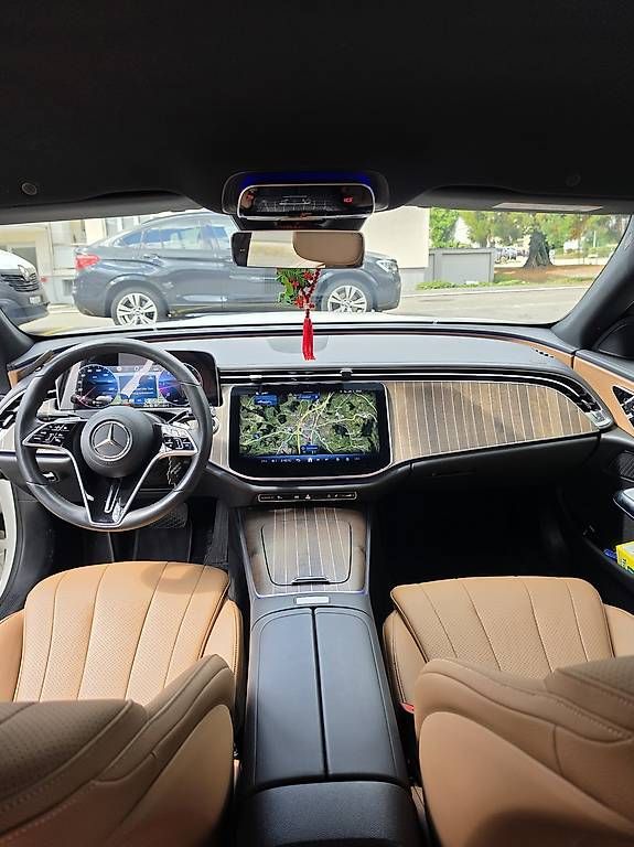 Autos: Mercedes E220D / W214 / Verhandelbar – D'occasion à Wil SG par Den_bz69 2