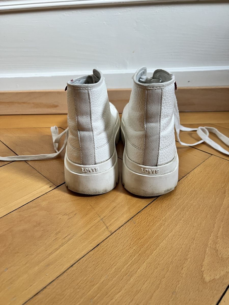 Levi's Scarpe da donna: Levi's Sneaker Weiss Gr. 39 – Usato da Zürich venduto da len_2rmp 3