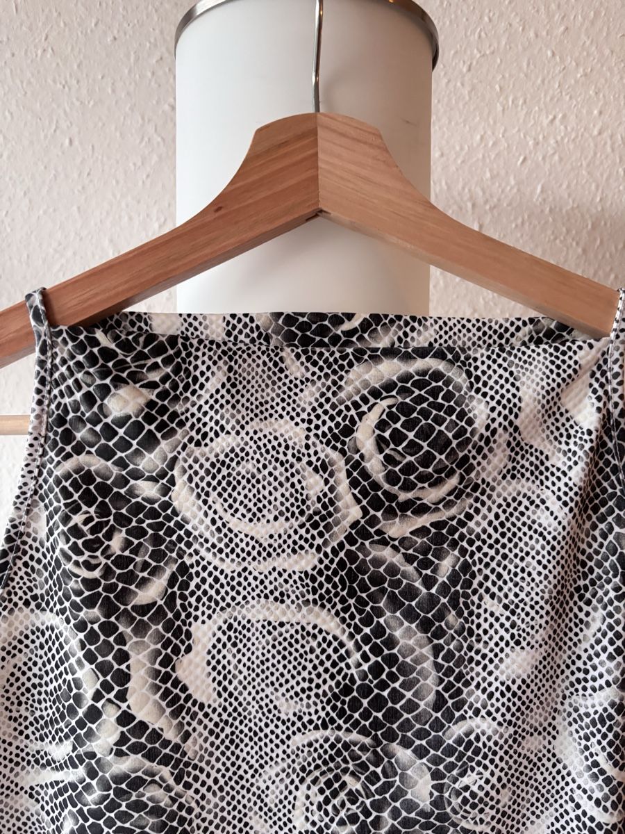 Top: Top imprimé peau de serpent taille 1 – Usato da Onex venduto da ali_8gbq 4