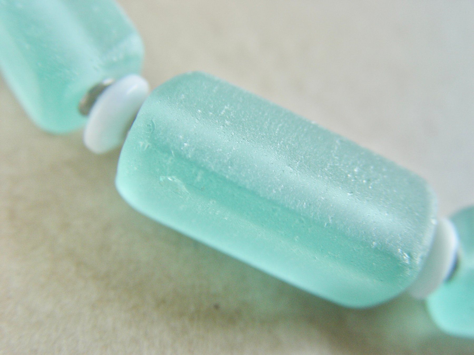 Colliers: Collier aus afrikanischem, Eis-blauem Recycling Glas – D'occasion à Henggart par gernli 2