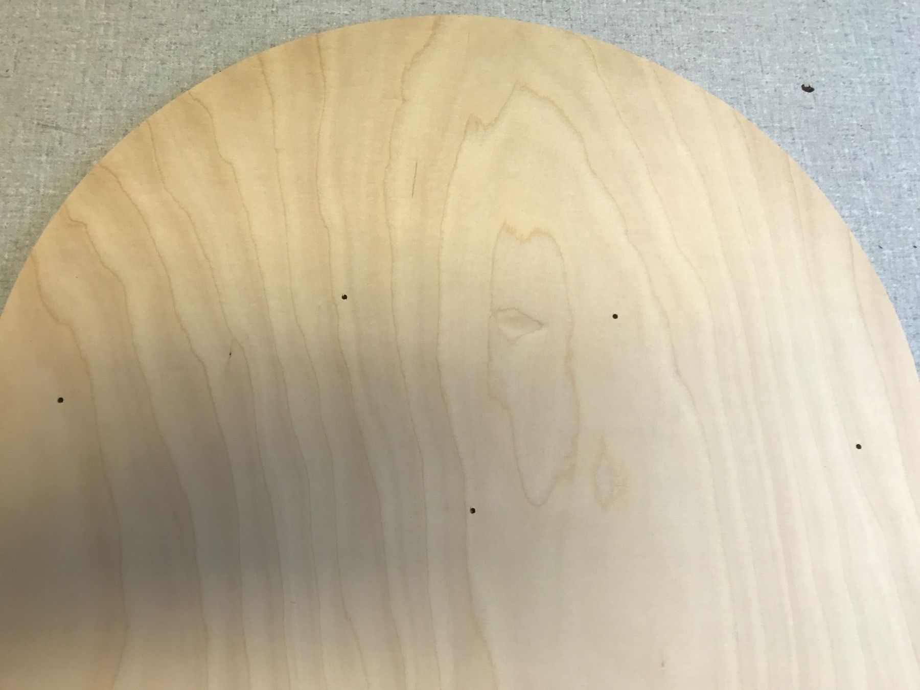 Articoli in legno: Sperrholzplatten mit Löchern. – Nuovo (secondo la descrizione) da Faulensee venduto da wp5013 1