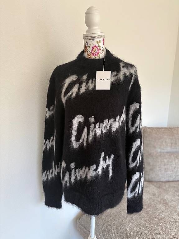 Givenchy Pullover & Sweatshirts: New Givenchy Sweather – Gebraucht aus Vacallo von bri_9hp2 4