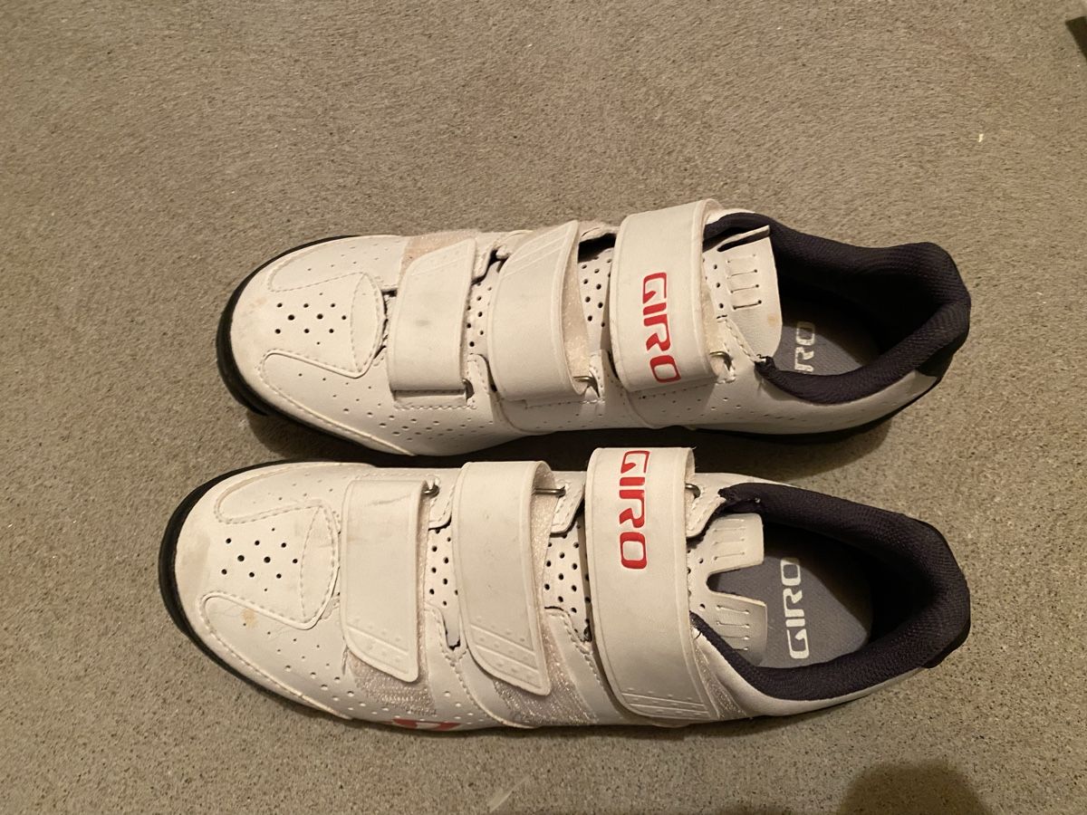 Giro Scarpe da donna: Veloschuhe Klickschuhe Giro – Usato da Niederweningen venduto da Nightstalker 2