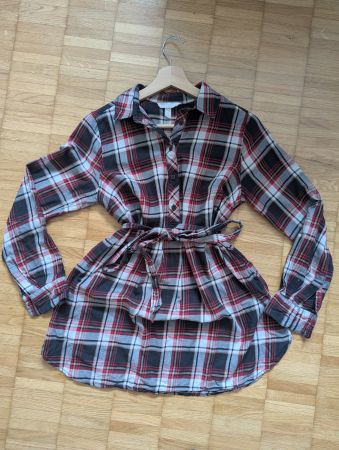 Schickes Umstands- & Stilltop in Rot-Schwarz-Karo Grösse S