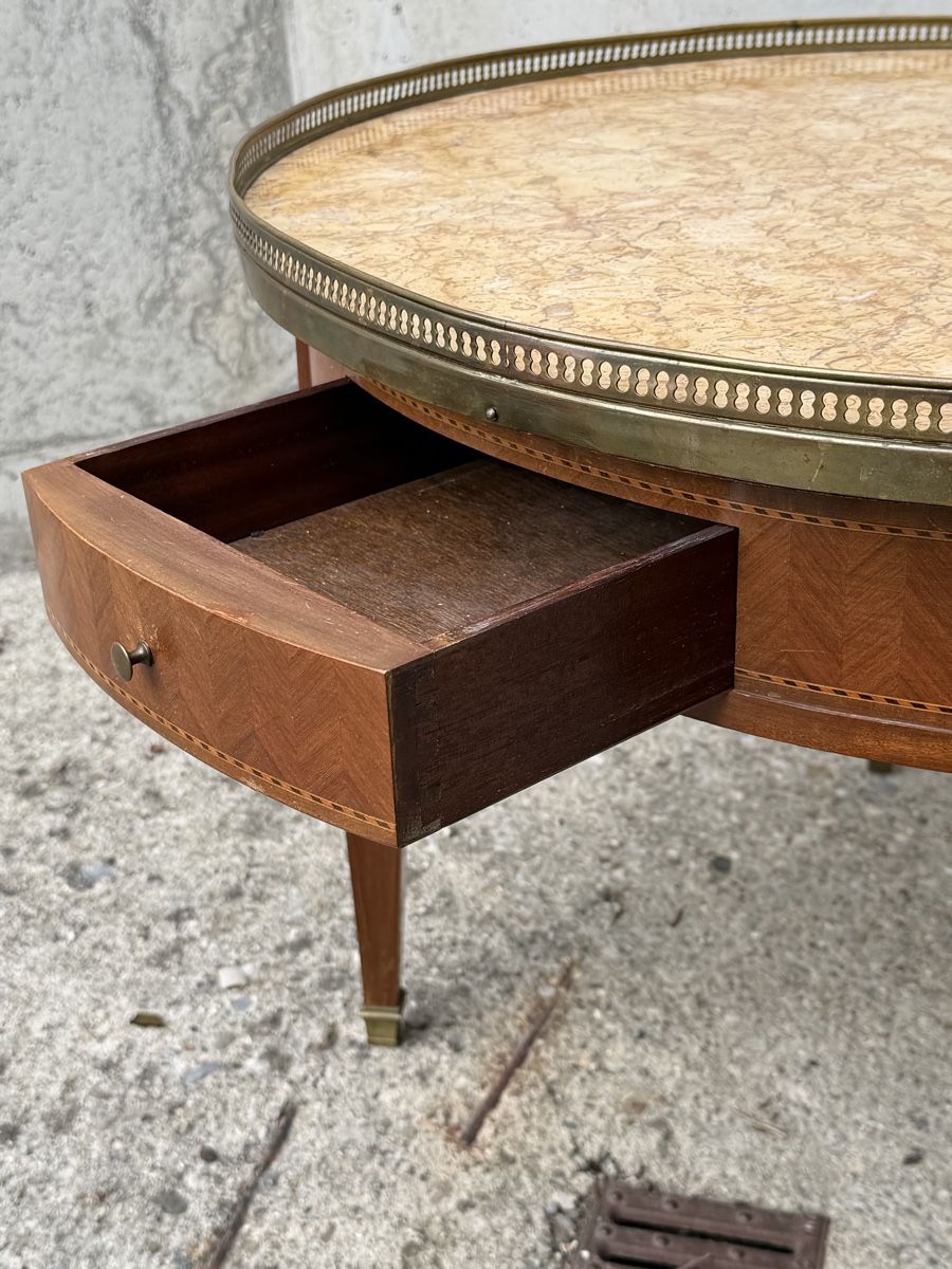 Tables: Table style marqueterie plateau marbre  – D'occasion à Bussigny par Stolerparadox 1