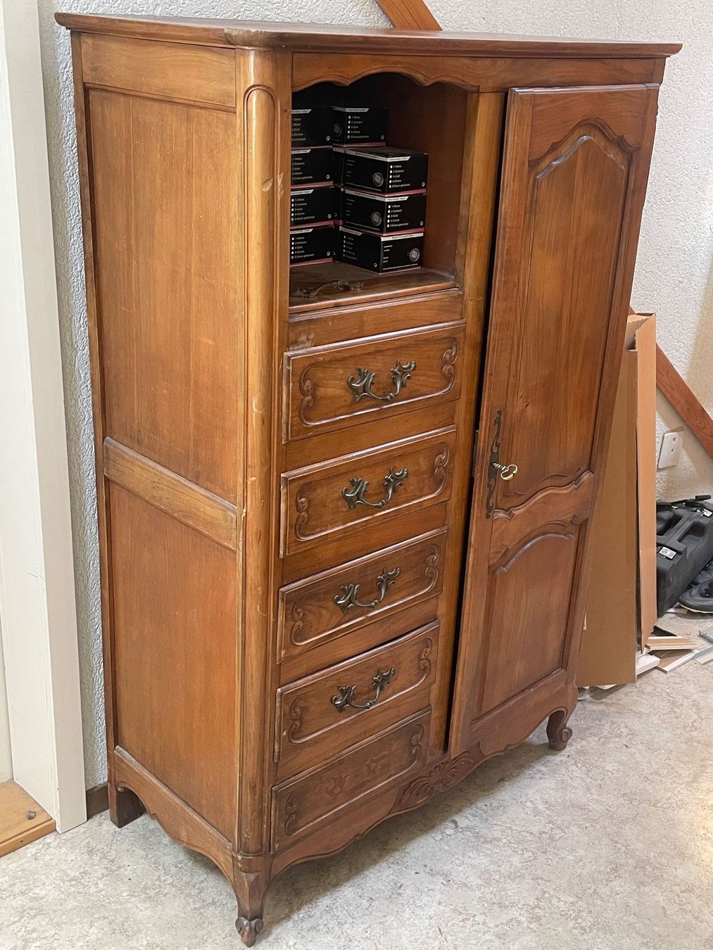 Armadi: Schöner antiker Schrank – Usato da Volketswil venduto da rubin74 3