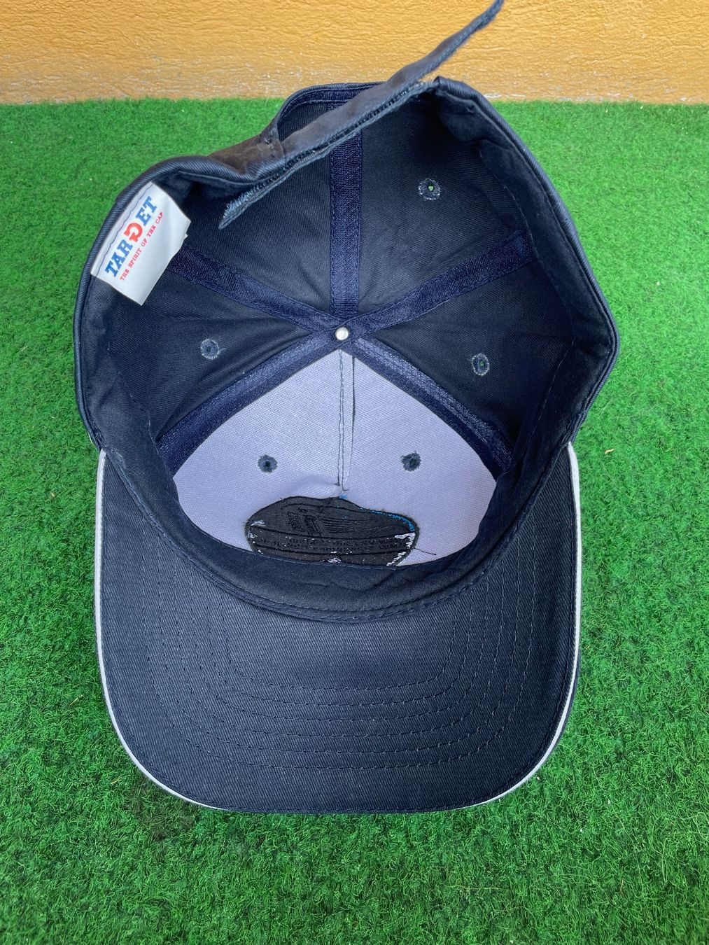 BMW Copricapi, berretti & cappellini: Vintage Y2K BMW Youngtimer Italia 6-Panel Cap – Usato da Zürich venduto da le_souk 4