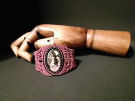 breites handgemachtes Makramee Armband mit Rhodonit