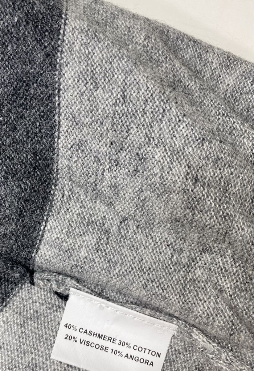 Maglioni & Felpe: Pullover aus 40% Kaschmir 30% Baumwolle 20% Vıscose 10% Ango – Usato da Opfikon venduto da Luis144 4