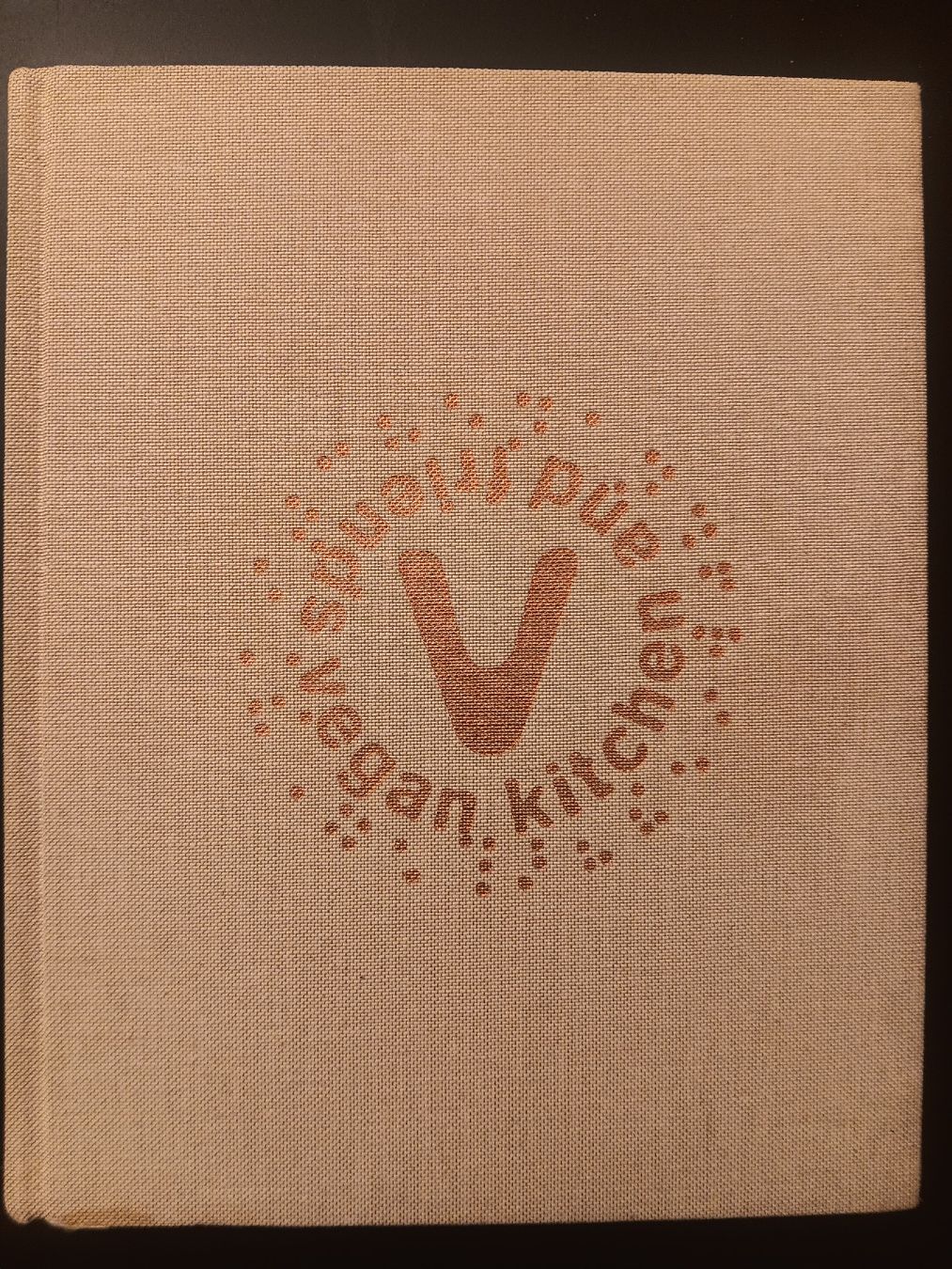Bücher: Vegan kitchen and friends – Gebraucht aus Lausanne von Grabock