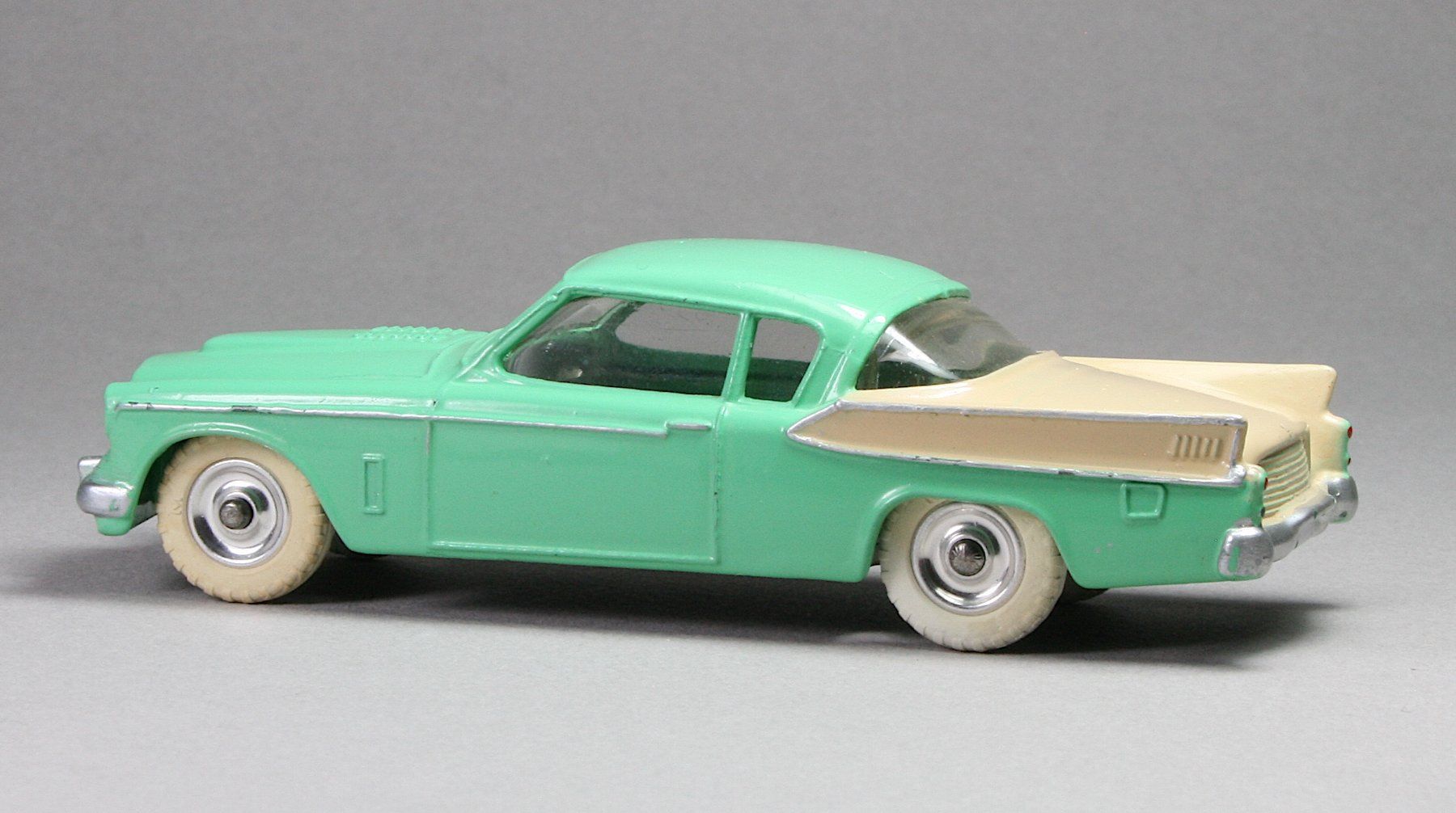 Dinky Toys Modellini d'auto: Dinky Toys 169, Studebaker Golden Hawk – Usato da Elsau venduto da Peekay8 1