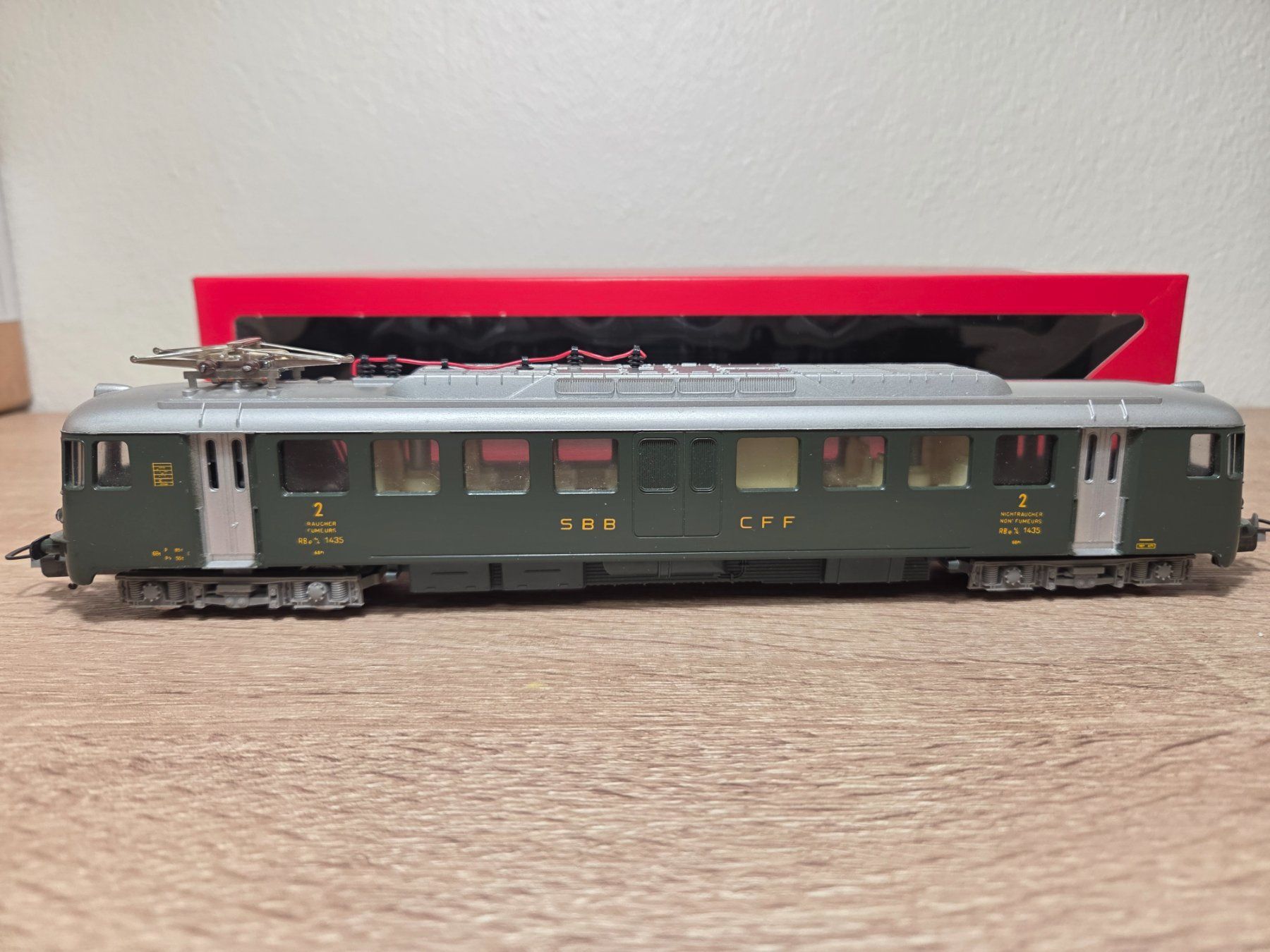 Lima Modellini di ferrovie: Lima E-Lok Triebwagen RBe 4/4 SBB H0 – Usato da St-Aubin-Sauges venduto da Lo_Go 1