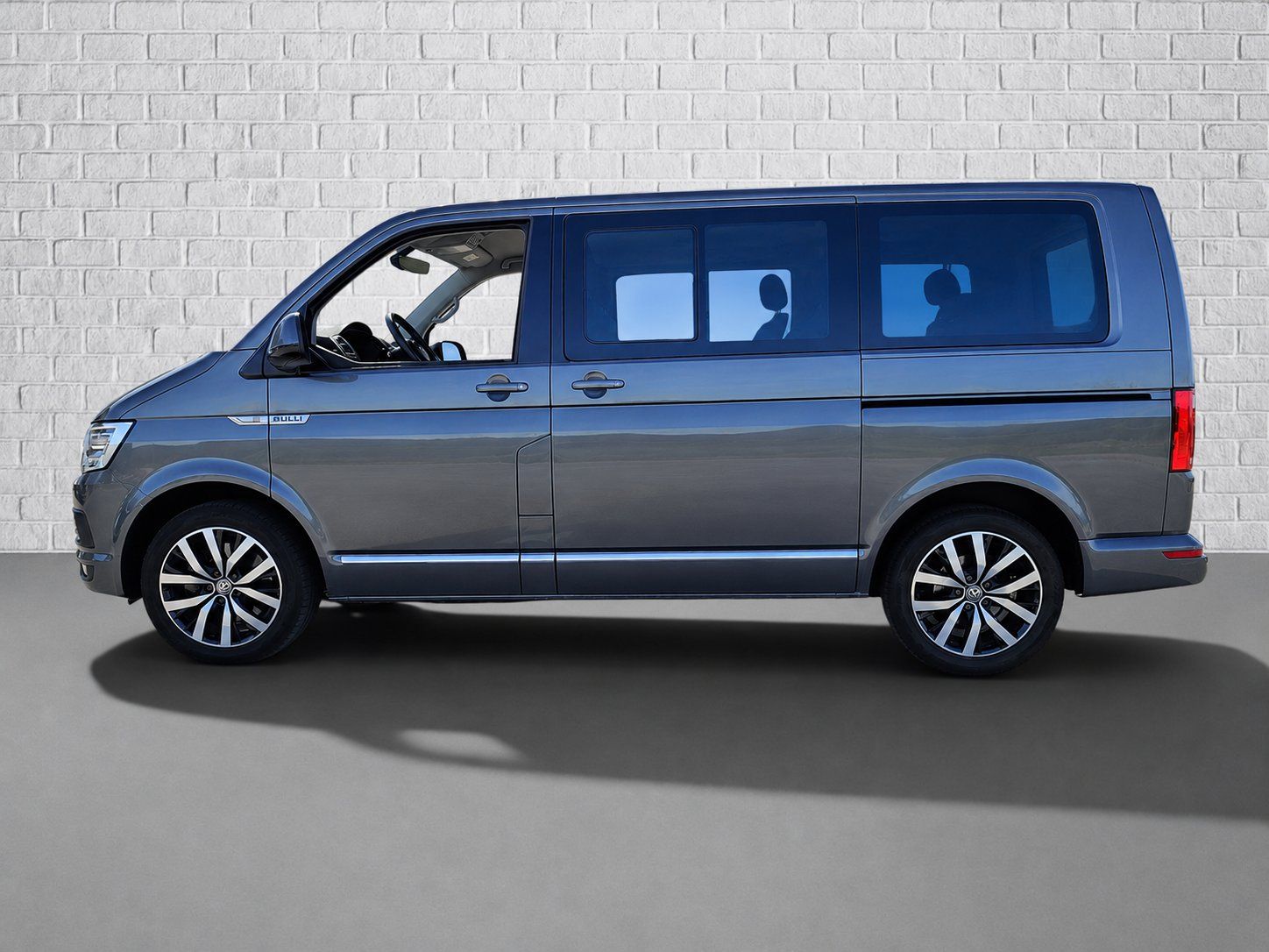 VW Autos: VW T6 Multivan 4x4 "Bulli" frisch MFK – Gebraucht aus Castel San Pietro von gia_h2wq