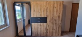 Kleiderschrank