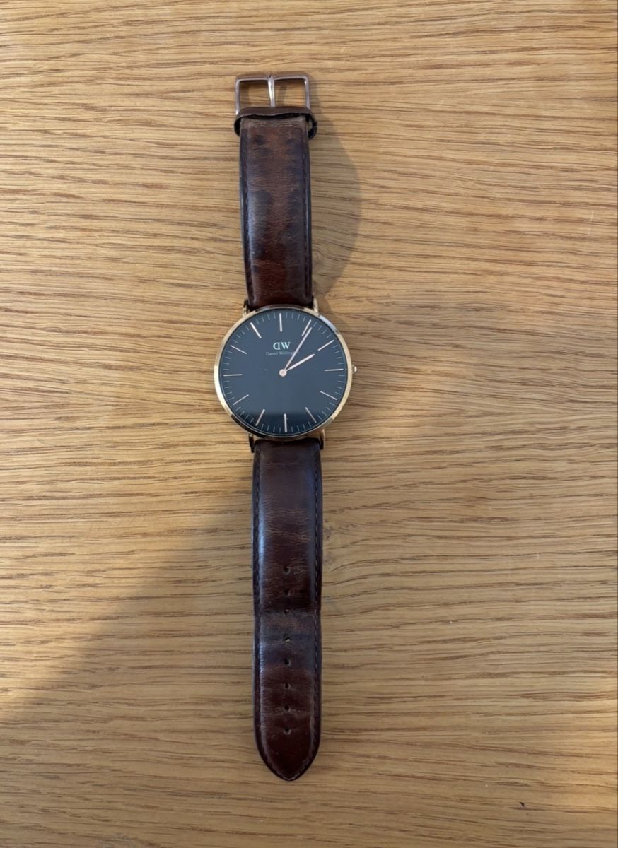 Daniel Wellington Orologi: Daniel Wellington Armbanduhr – Usato da Bern venduto da Zentro