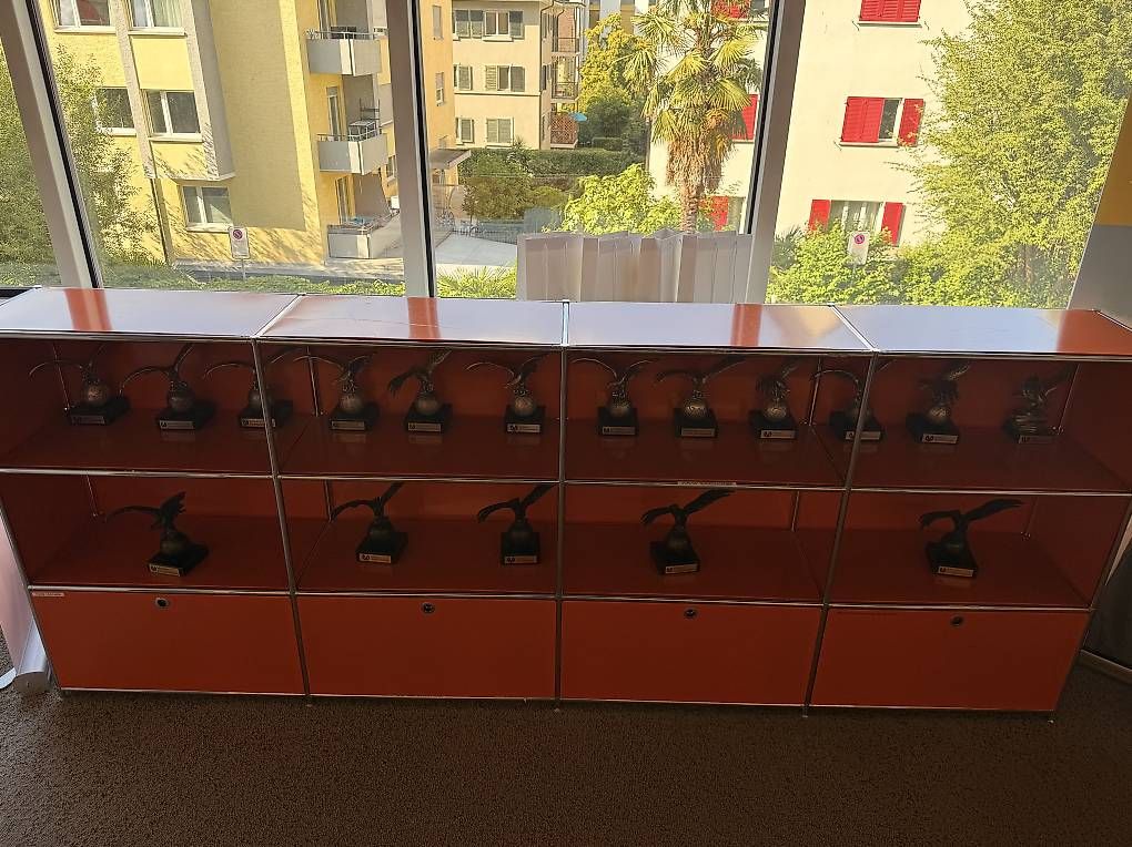 Commodes: System 4 Designmöbel  Orange  2 Sideboards (Set bevorzugt) – D'occasion à Rikon im Tösstal par abd_67zx