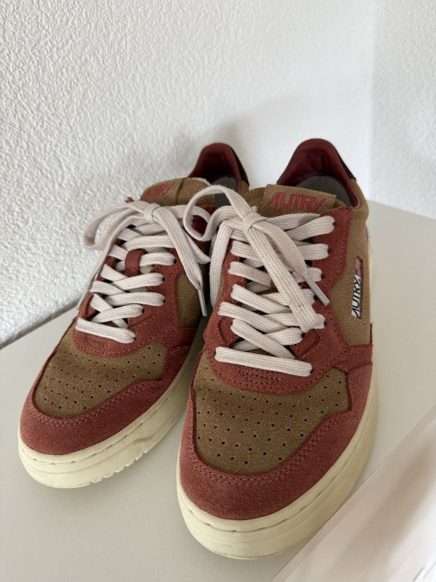 Autry Damenschuhe: Autry Medalist low Wildleder Gr. 39 – Neu (gemäss Beschreibung) aus Rüti ZH von nadi_977 1