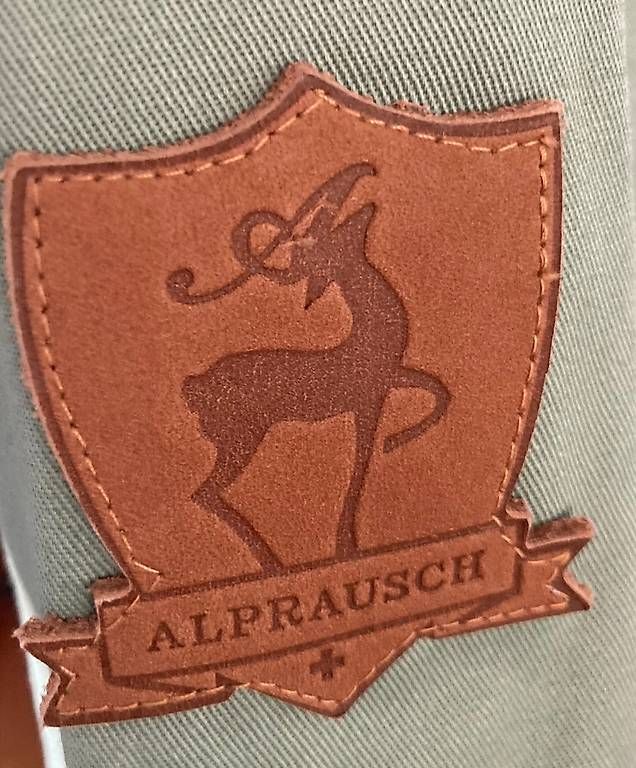Giacche: Alprausch Jacke, Gr. M – Usato da Lyss venduto da stubenwagen 3