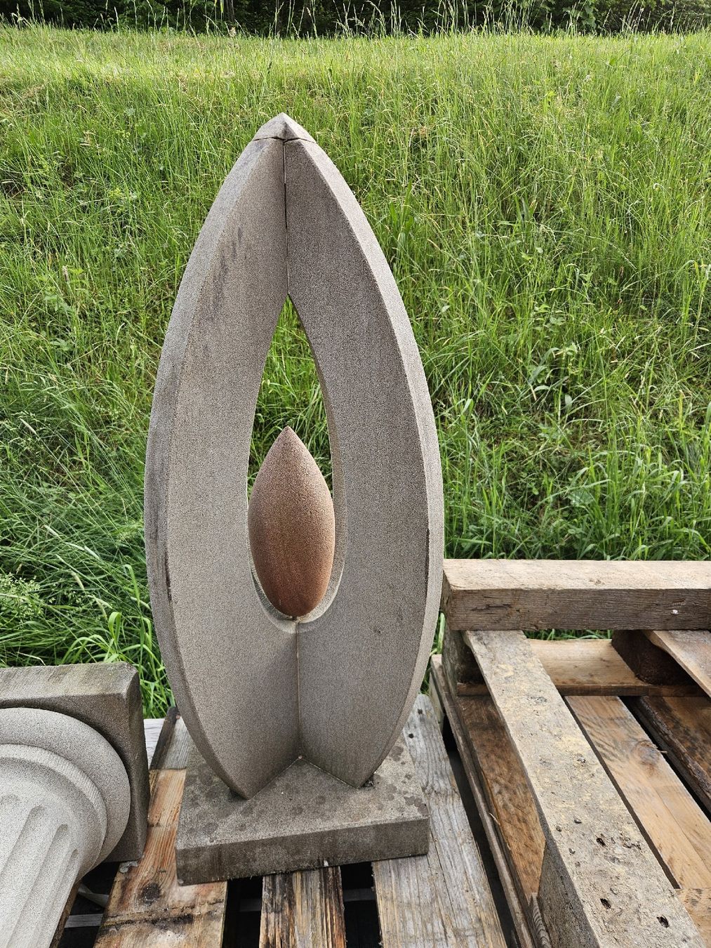 Steine & Dachziegeln: Sandsteinskulptur  – Gebraucht aus Fischenthal von KevinE01 1