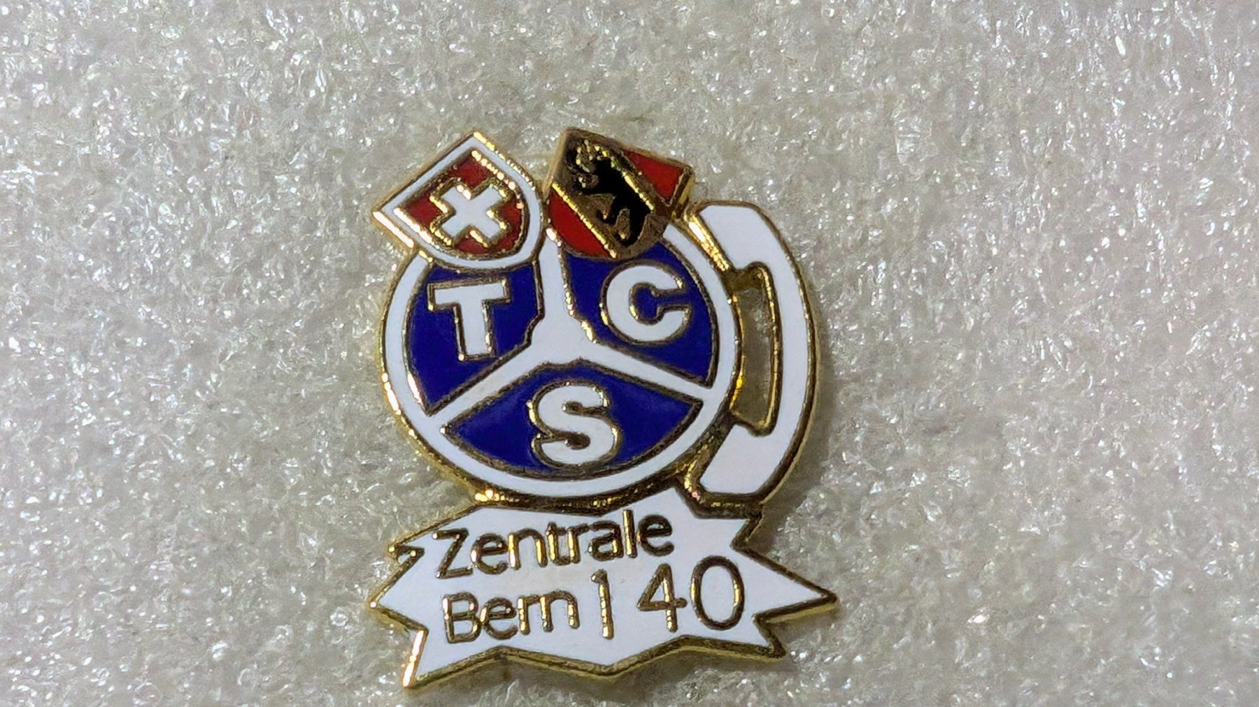 Placchette & Badge: Ansteckpin 169: TCS Zentrale Bern – Usato da Oppligen venduto da Pin-Fall-Shop